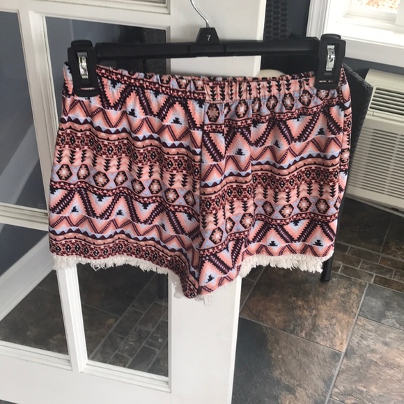 Shorts - Picture 2 of 3